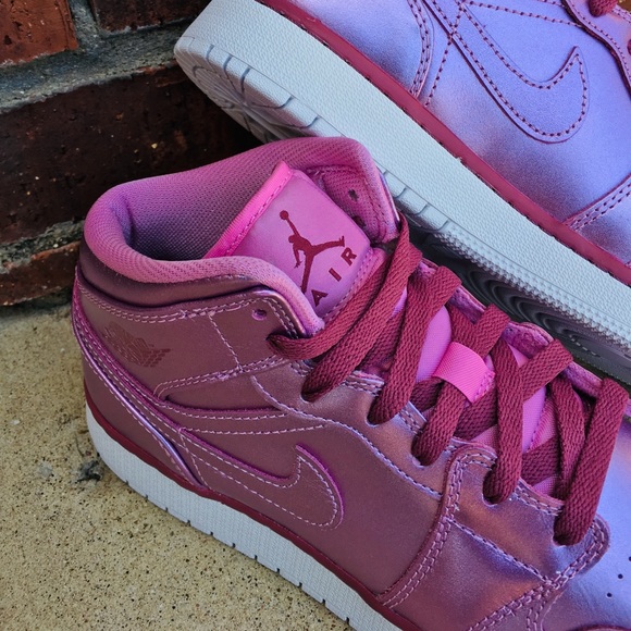 AIR JORDAN 1 MID “PINK RISE” - Picture 8 of 8